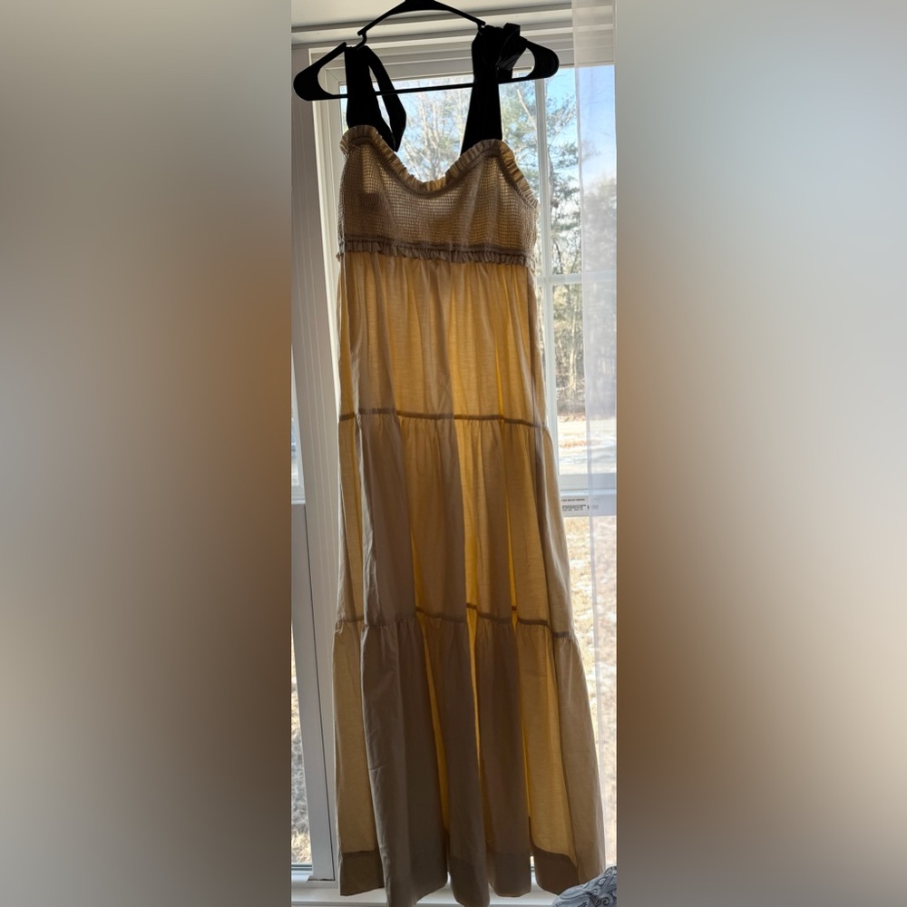 Elegant Beige Maxi Dress w/ Black Bow Straps